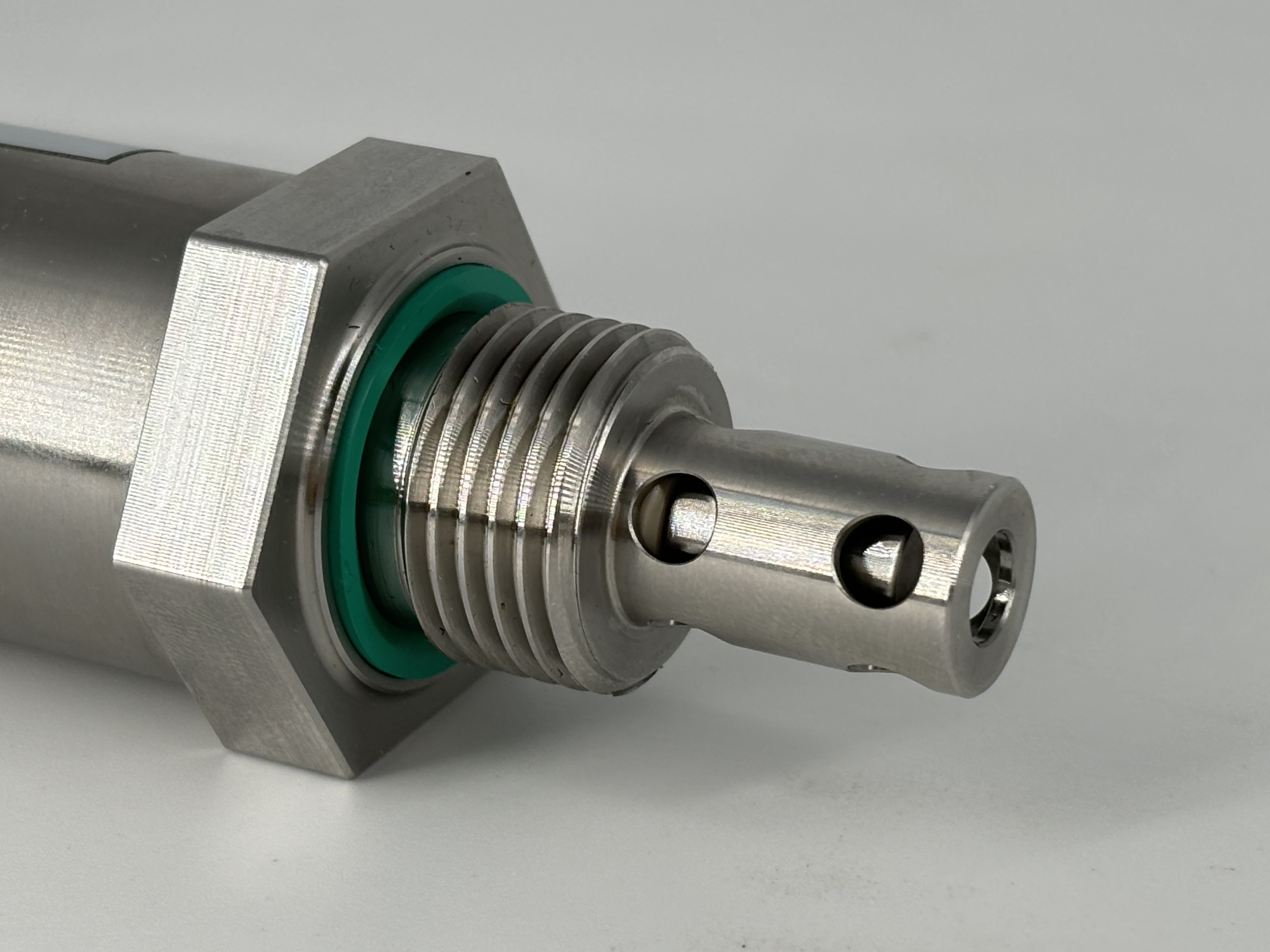 油品含水率传感器：工业生产质量与安全的守护者